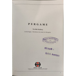 Pergame - ouvrage avec grande carte dépliante en fin