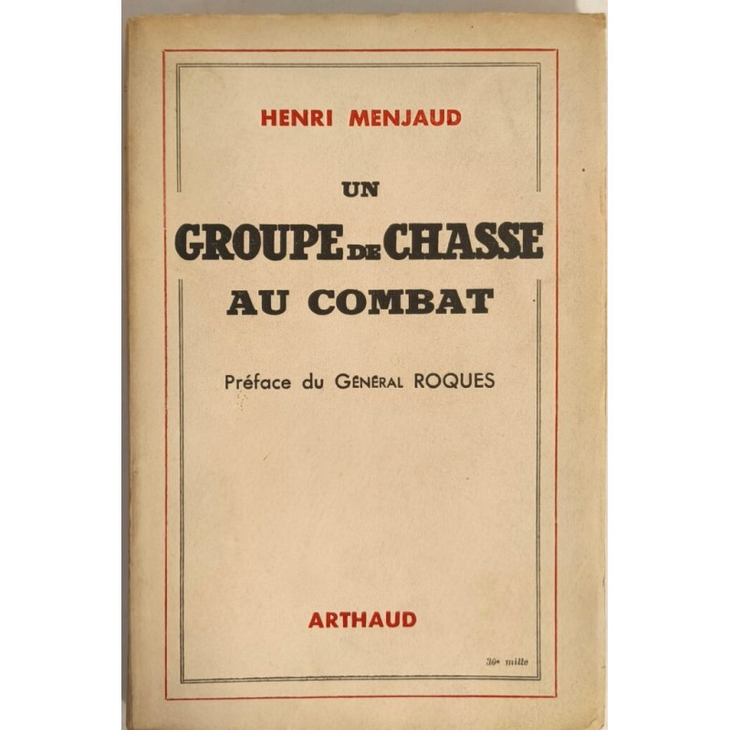 Un groupe de chasse au combat