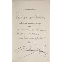 La femme au carnet rouge