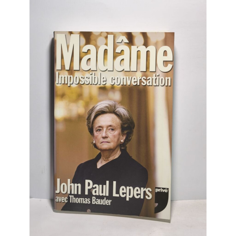 Madâme : Impossible conversation